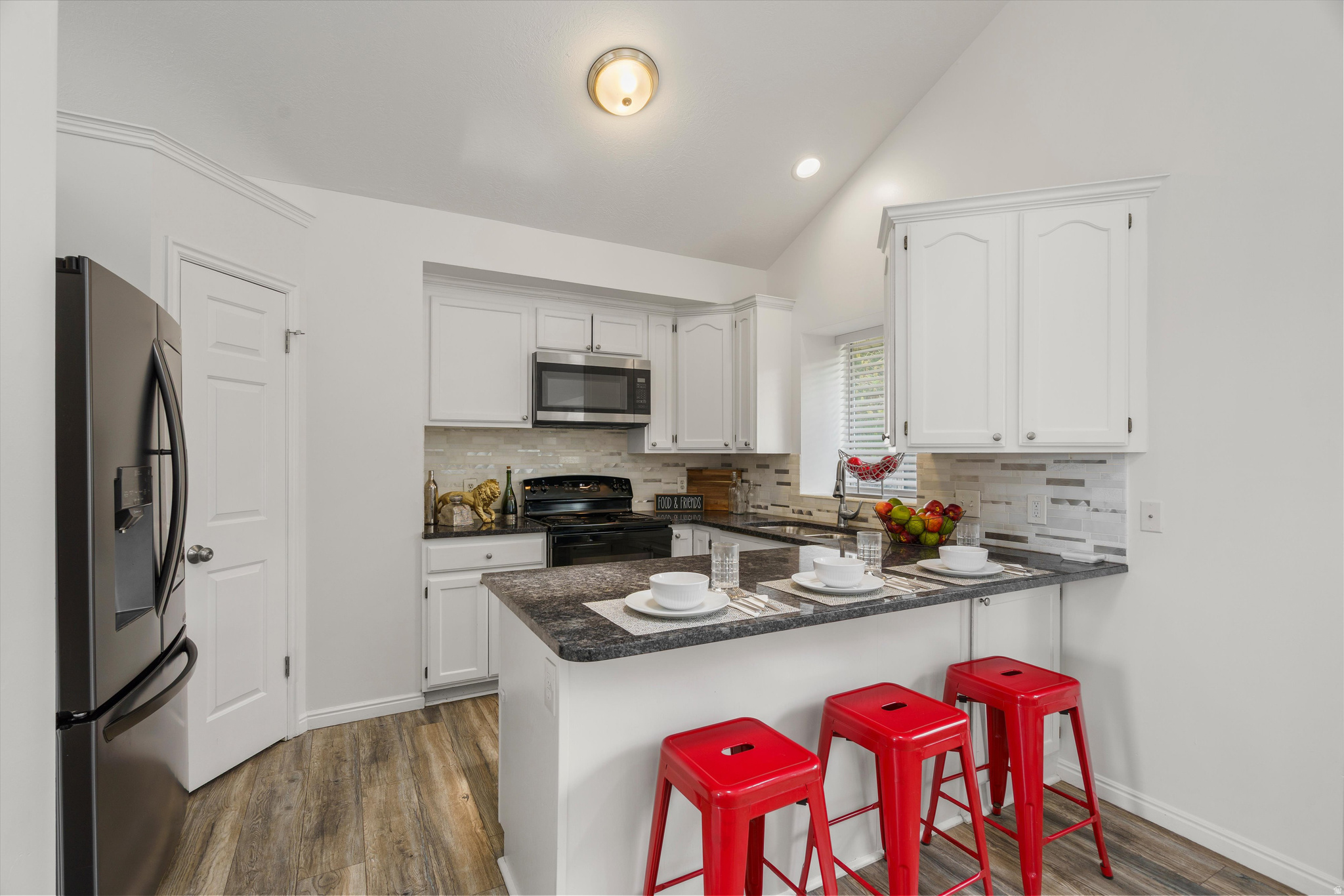 SUNNYSIDE MANOR - Residential
