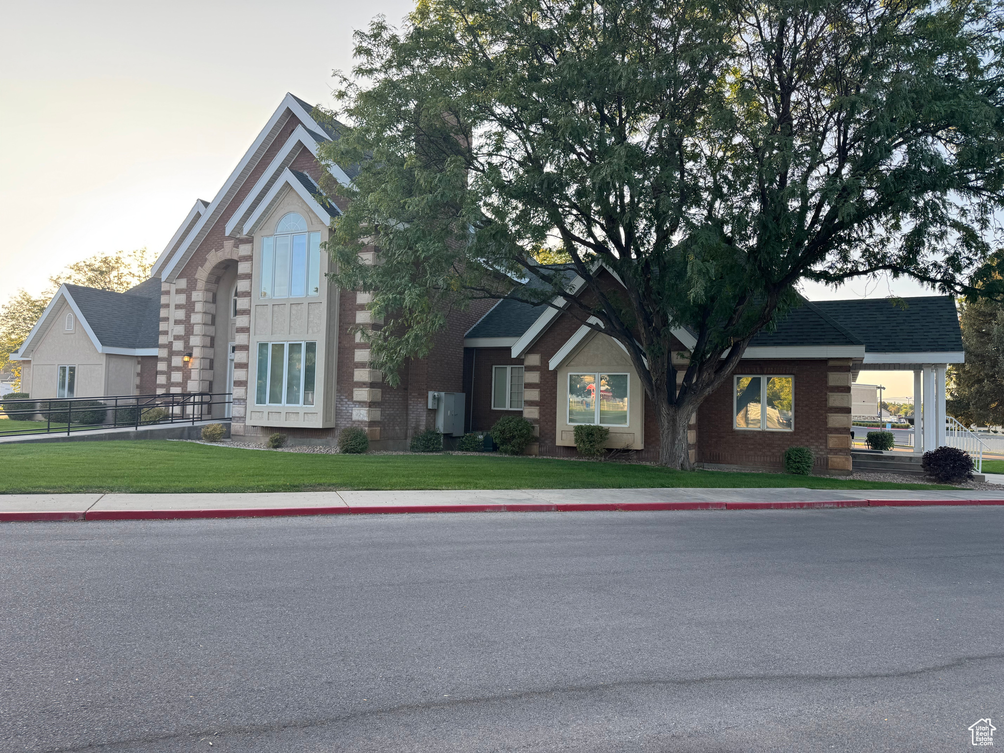 MT VW MEDICAL PLAZA - Commercial Sale