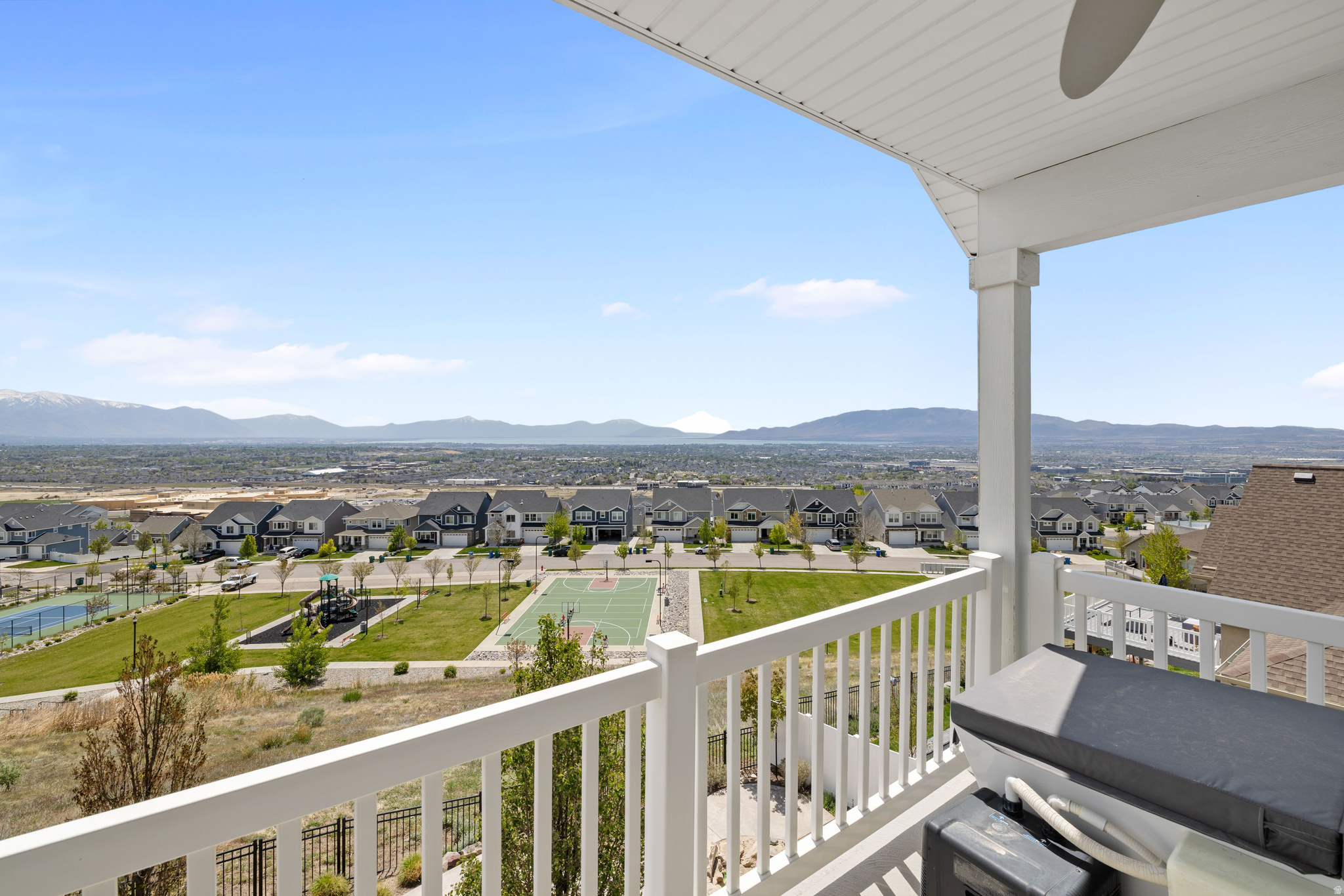 CANYON HILLS - Residential