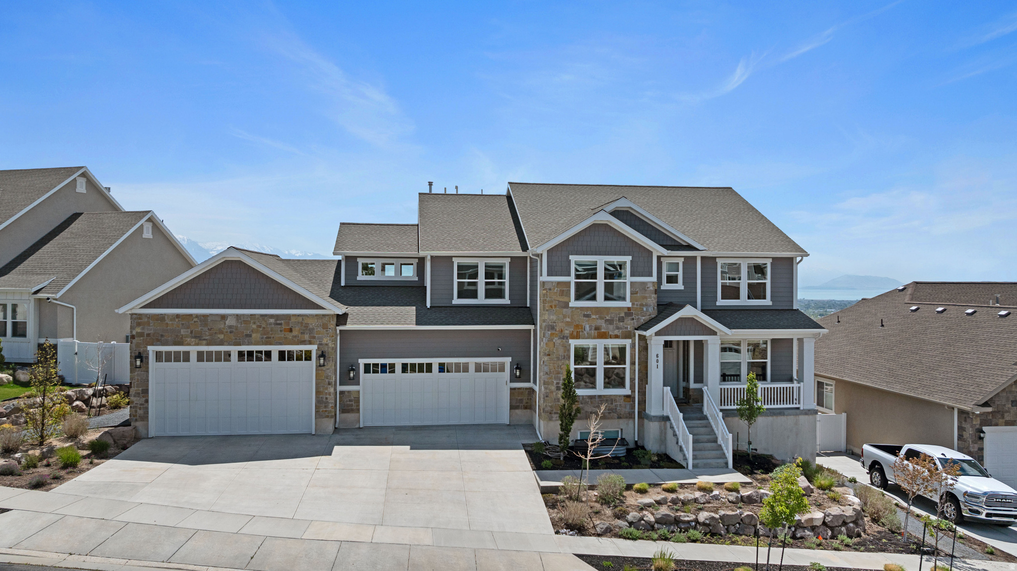 CANYON HILLS - Residential