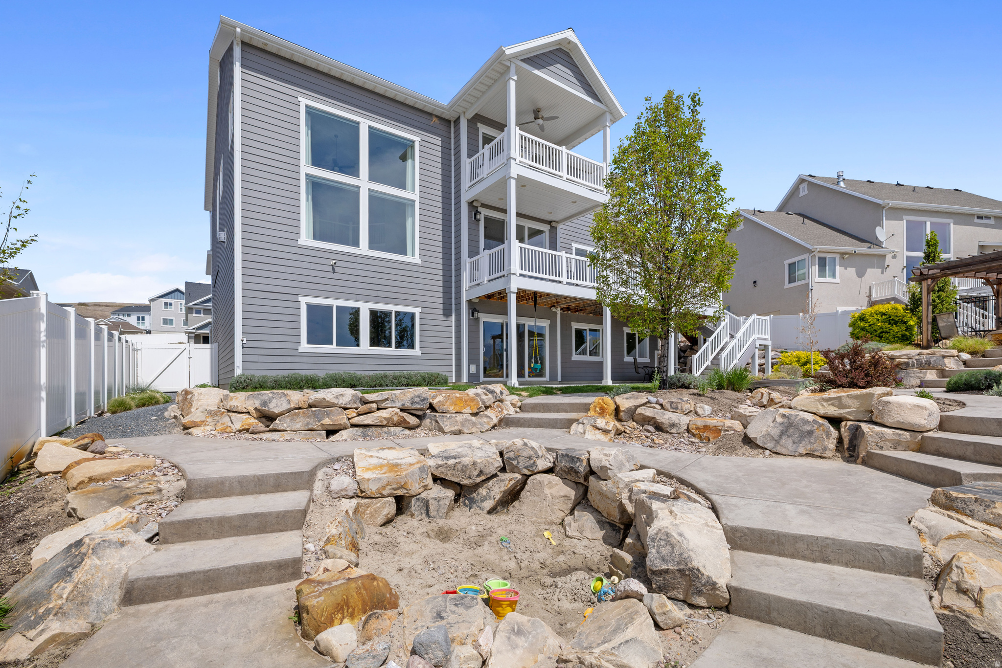 CANYON HILLS - Residential
