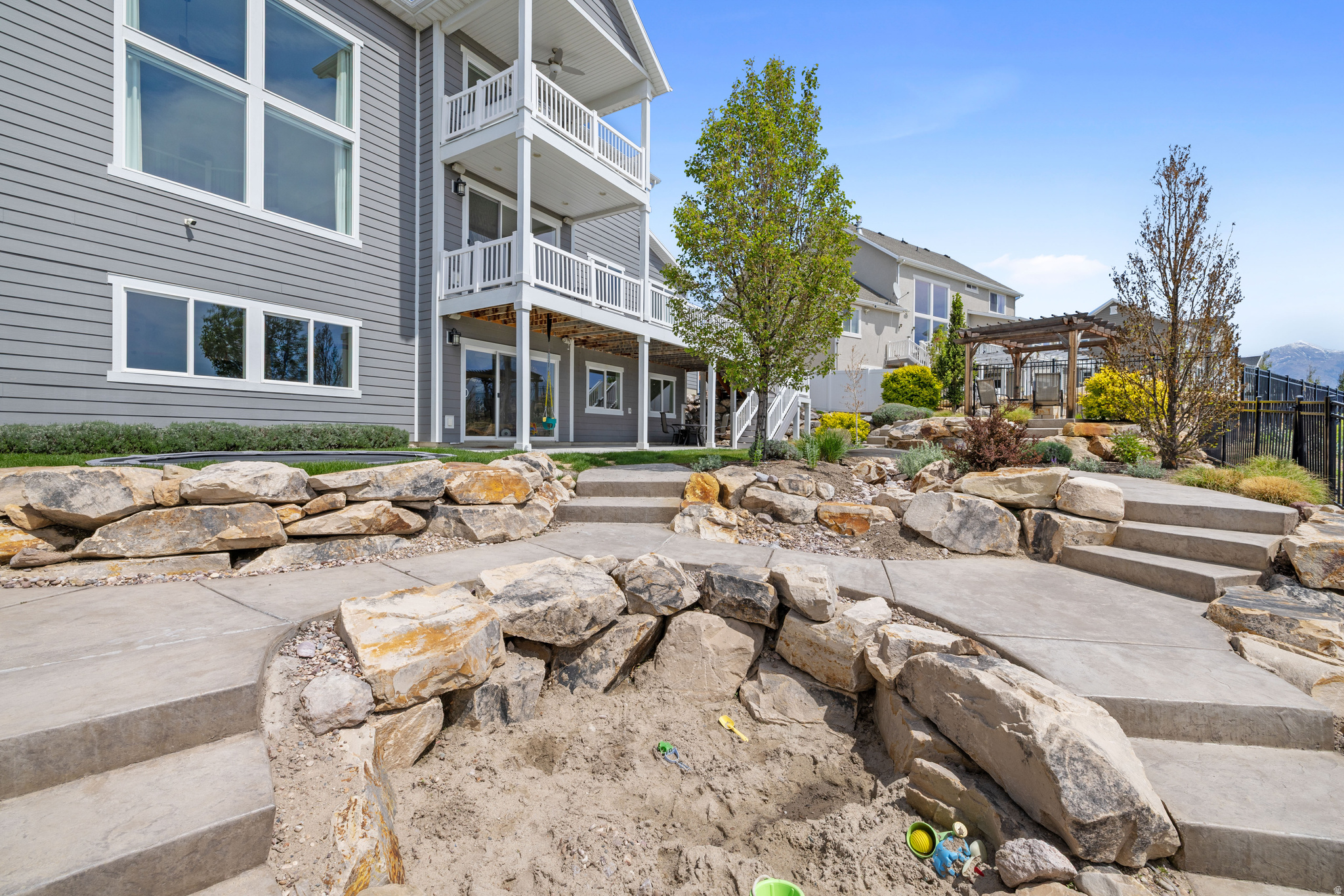 CANYON HILLS - Residential