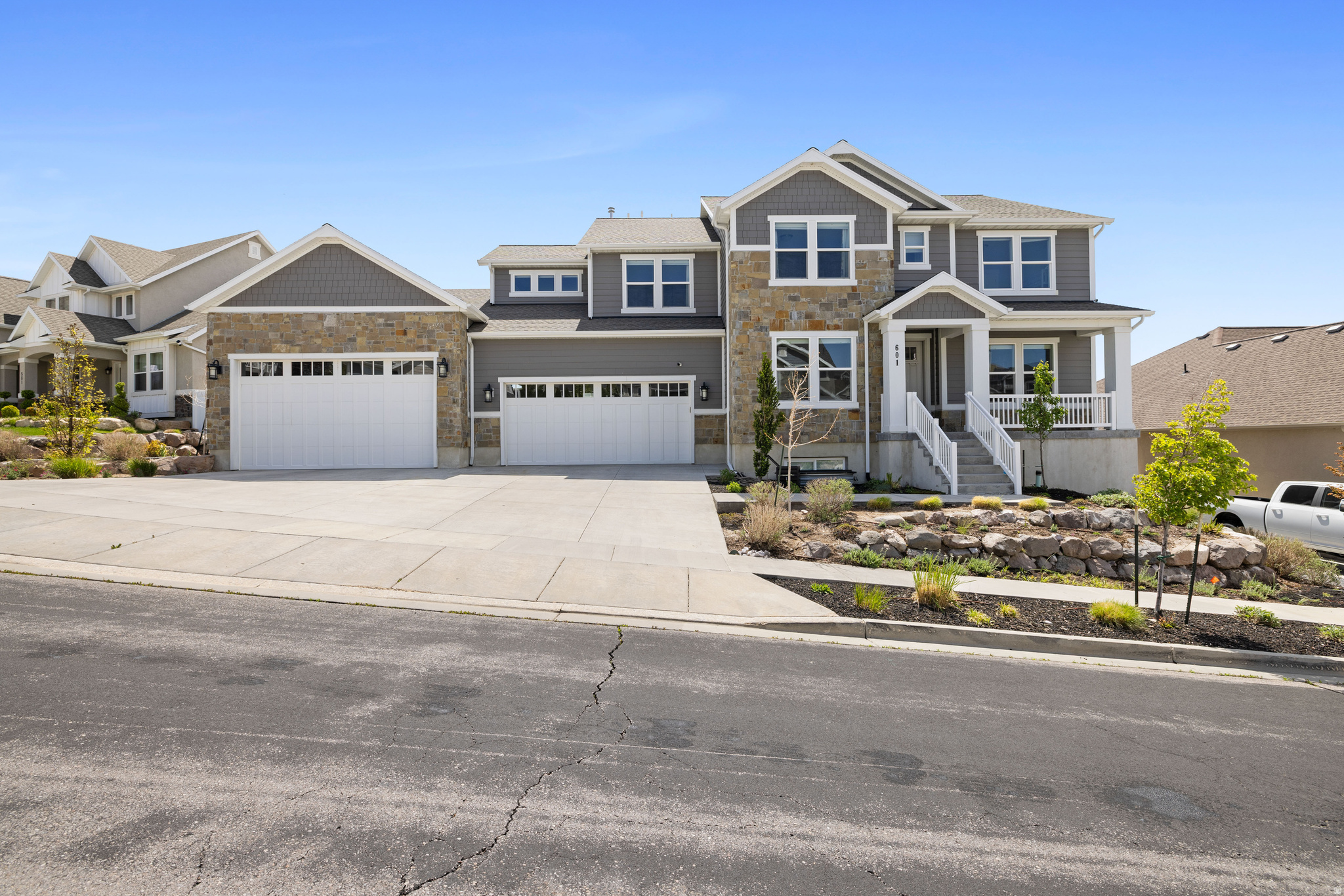 CANYON HILLS - Residential
