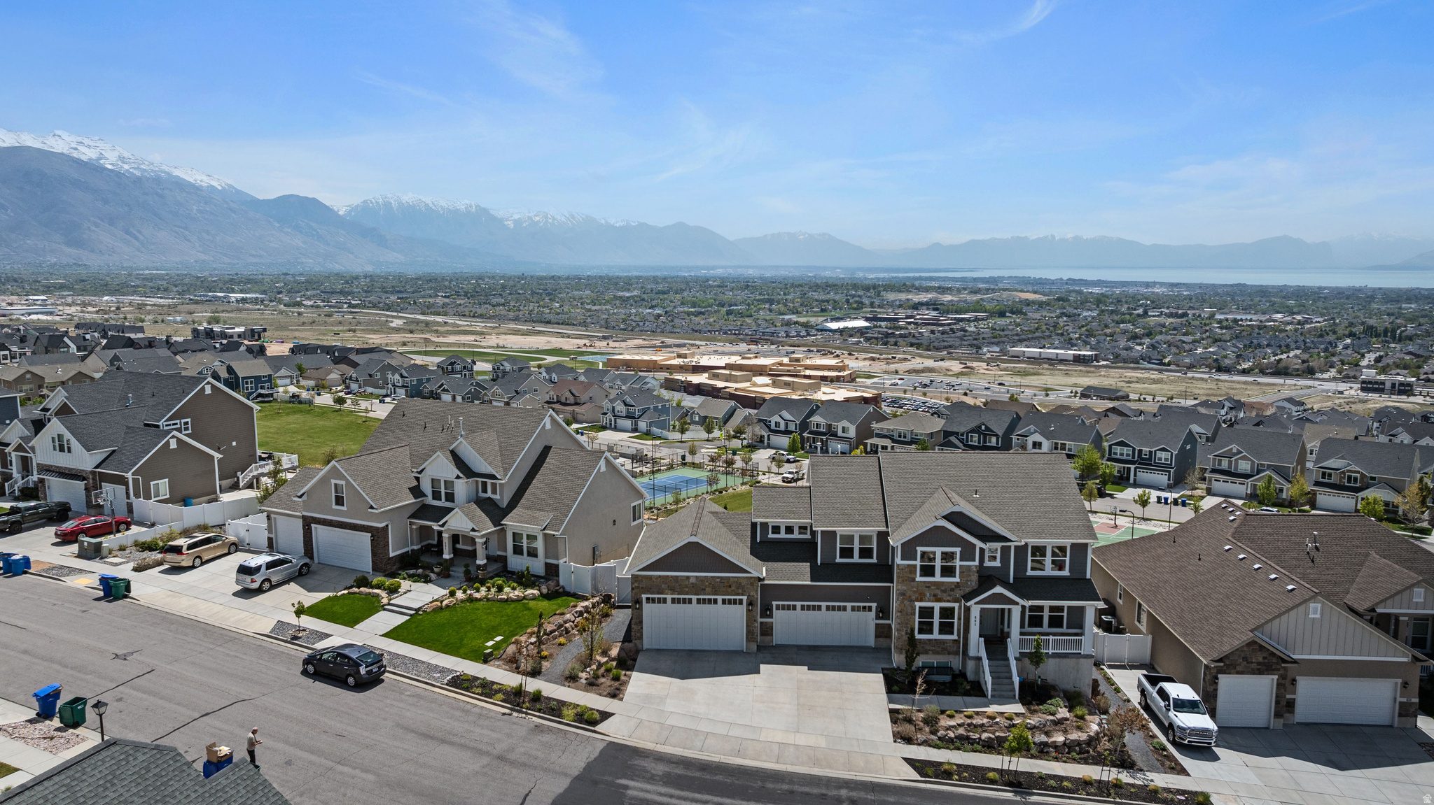 CANYON HILLS - Residential