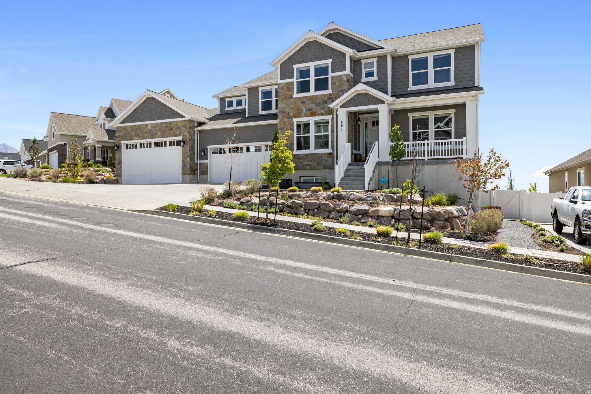CANYON HILLS - Residential
