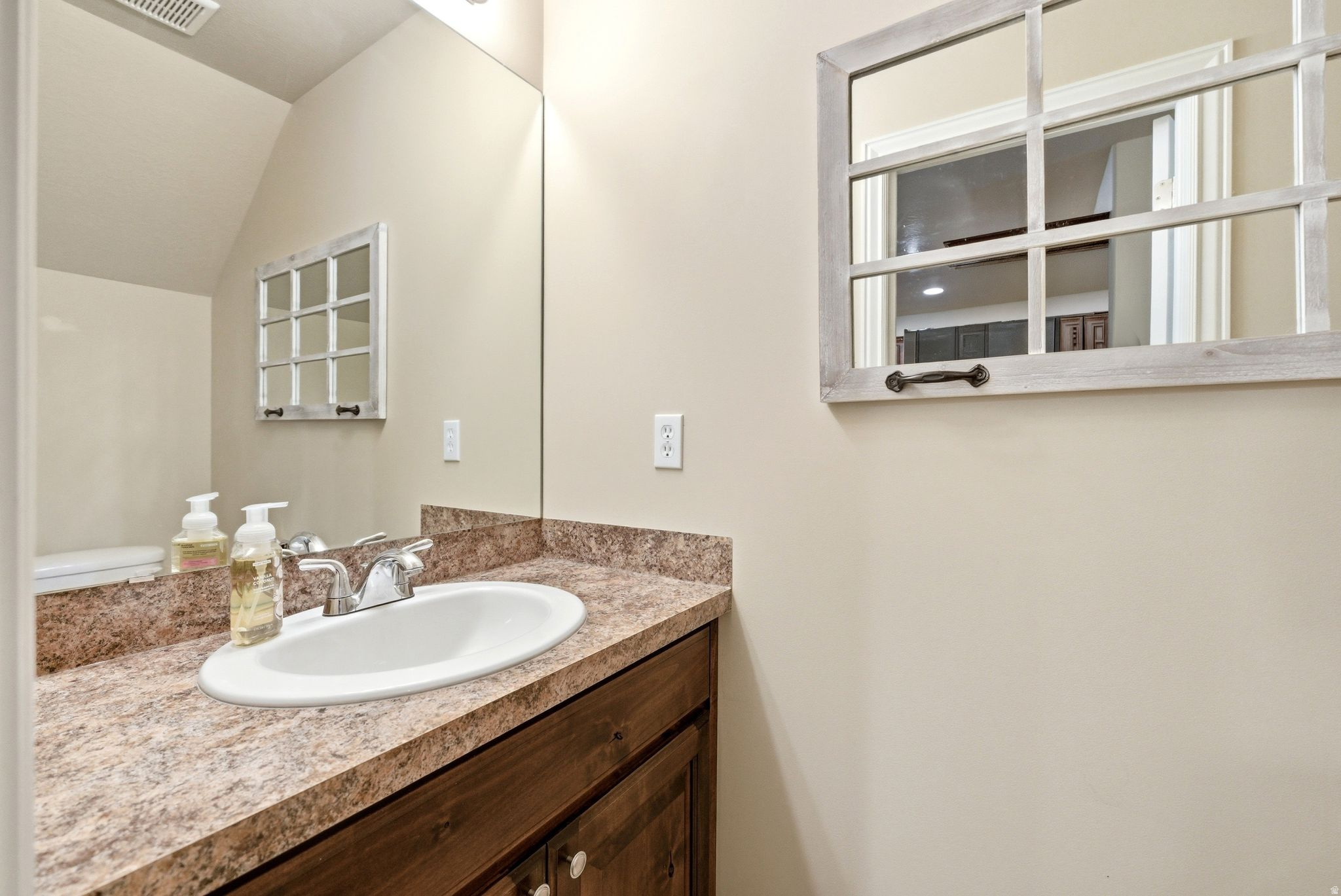 GREYHAWK TOWNHOMES - Residential