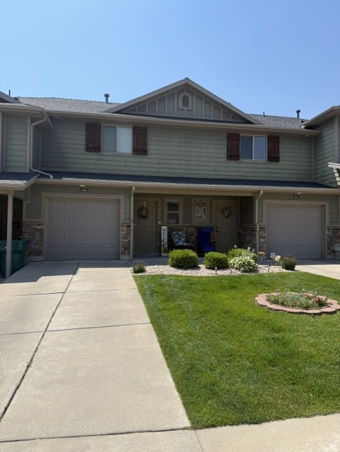 GREYHAWK TOWNHOMES - Residential