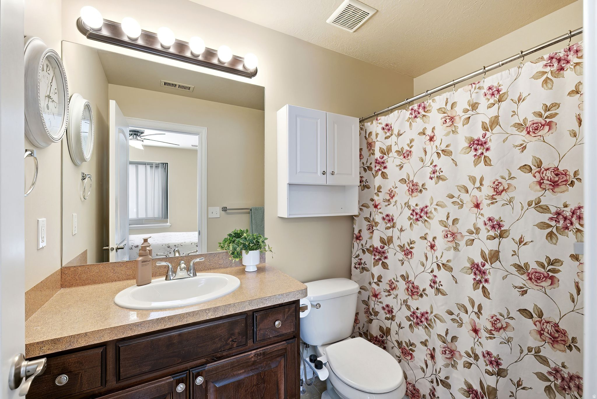 GREYHAWK TOWNHOMES - Residential