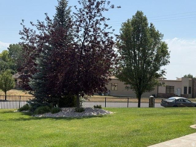 GREYHAWK TOWNHOMES - Residential