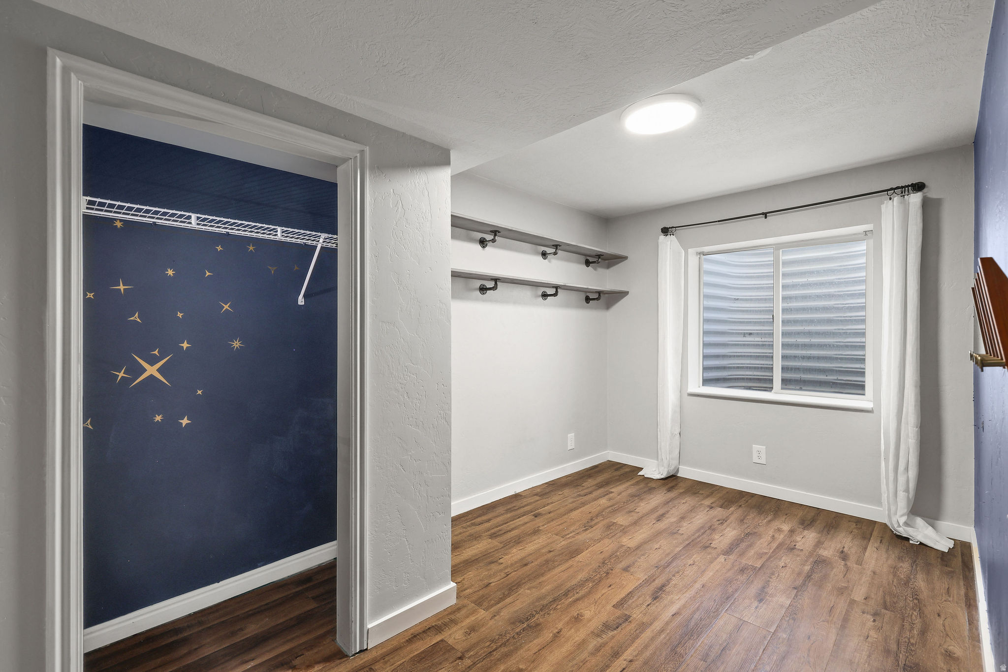 SIDNEY POINTE - Residential