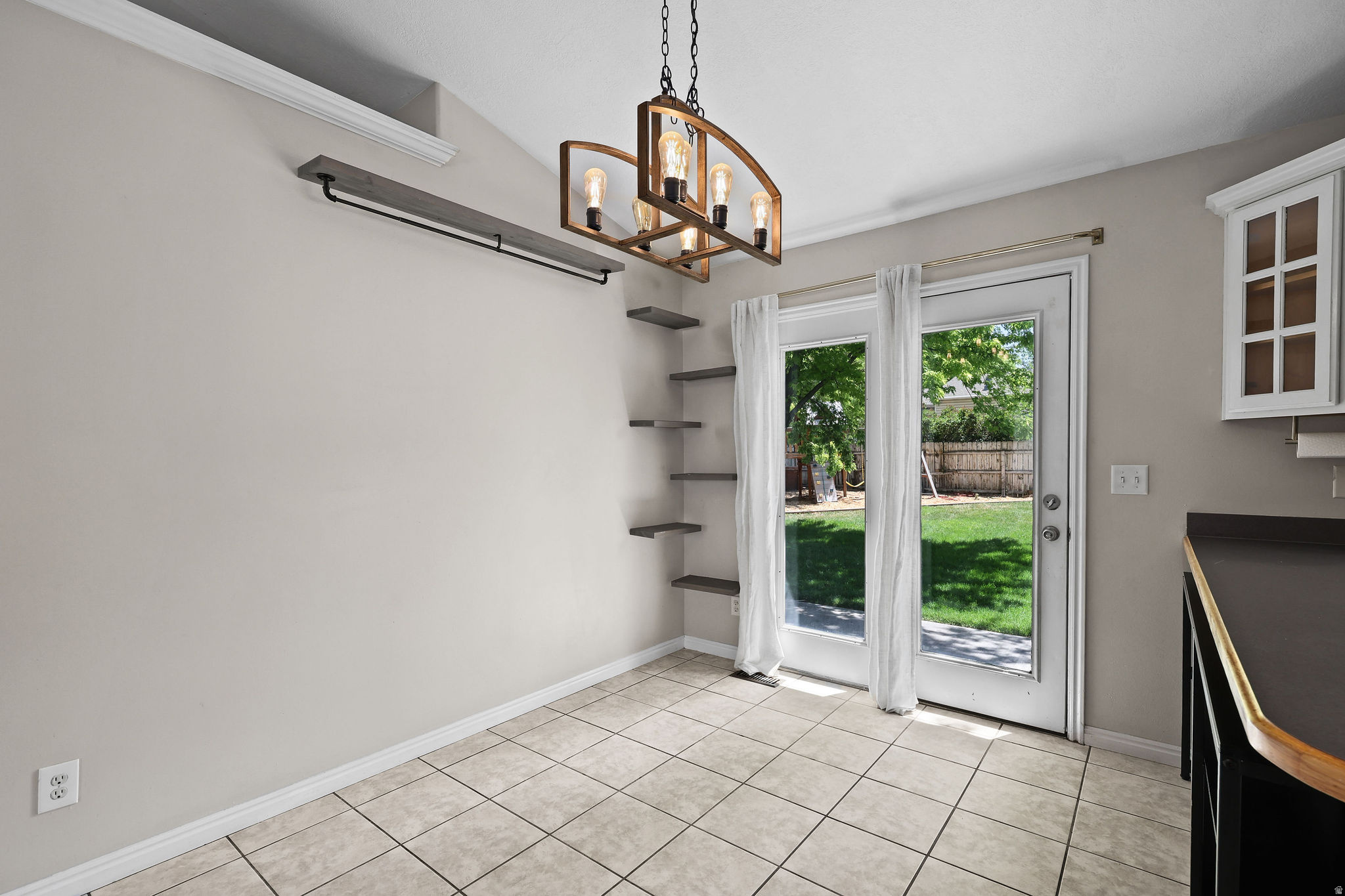 SIDNEY POINTE - Residential