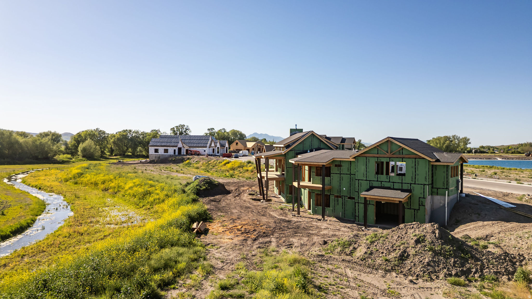 WILLOW LAKES - Residential