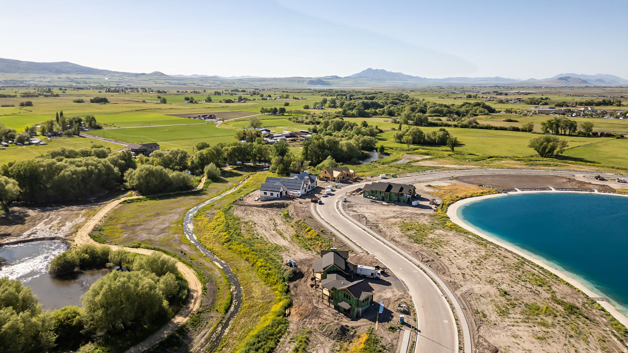 WILLOW LAKES - Residential