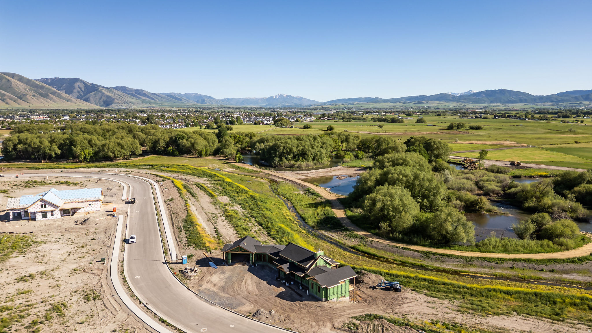 WILLOW LAKES - Residential