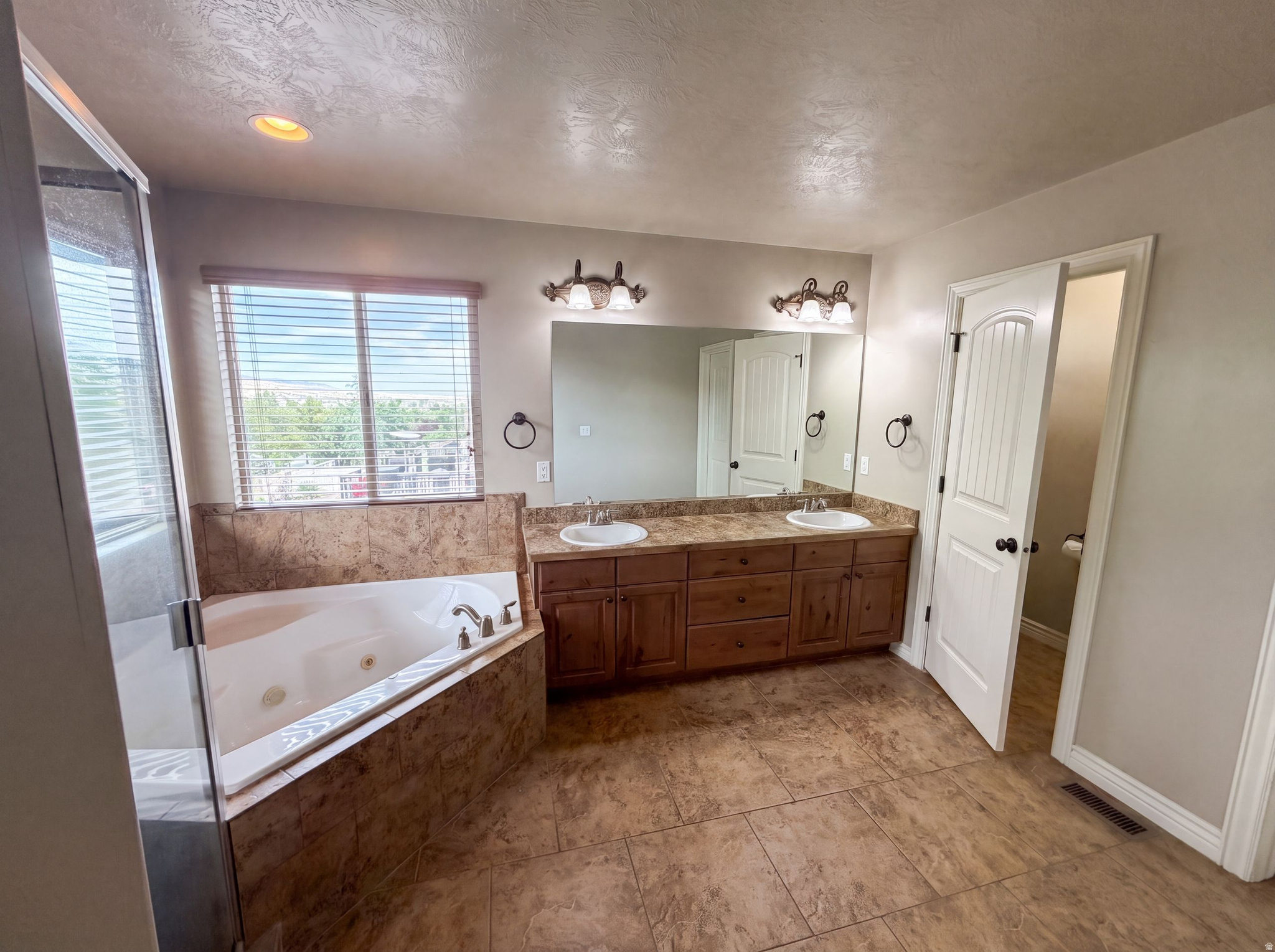 COVE AT HERRIMAN SPRINGS PHASE 3 - Residential