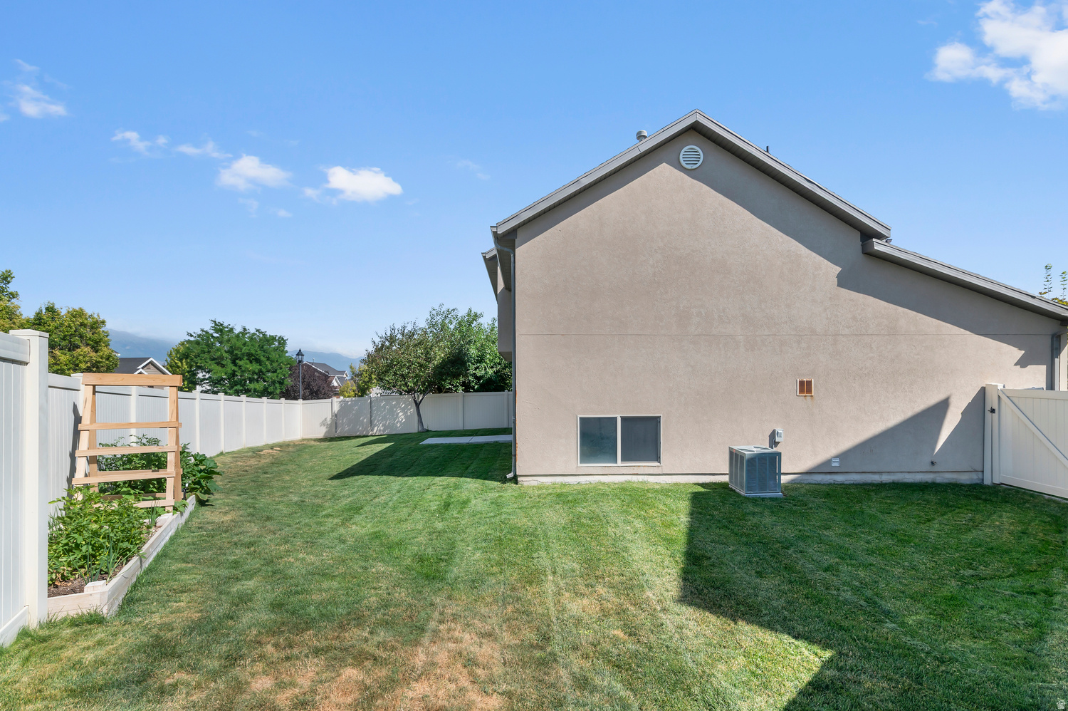 HARVEST HILLS - Residential