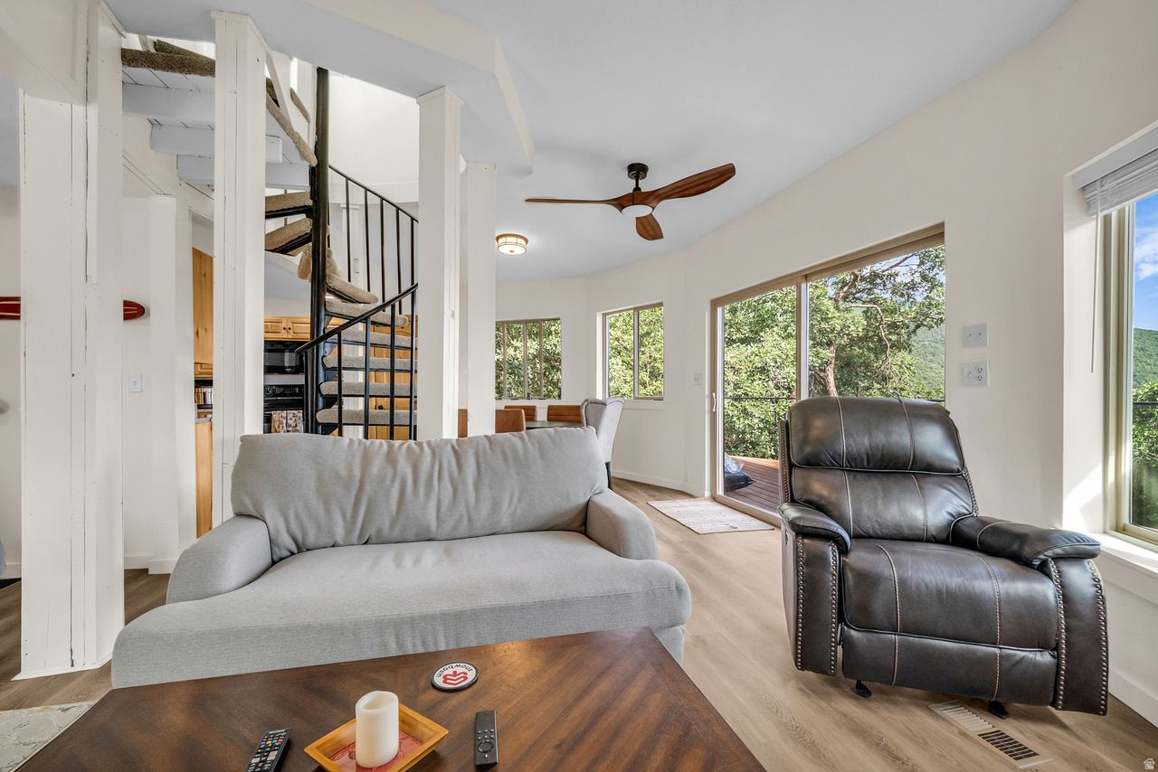 PINEVIEW MOUNTAIN ES - Residential