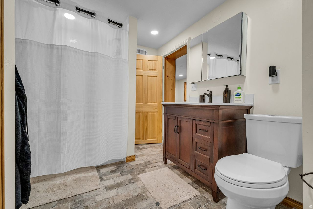 PINEVIEW MOUNTAIN ES - Residential