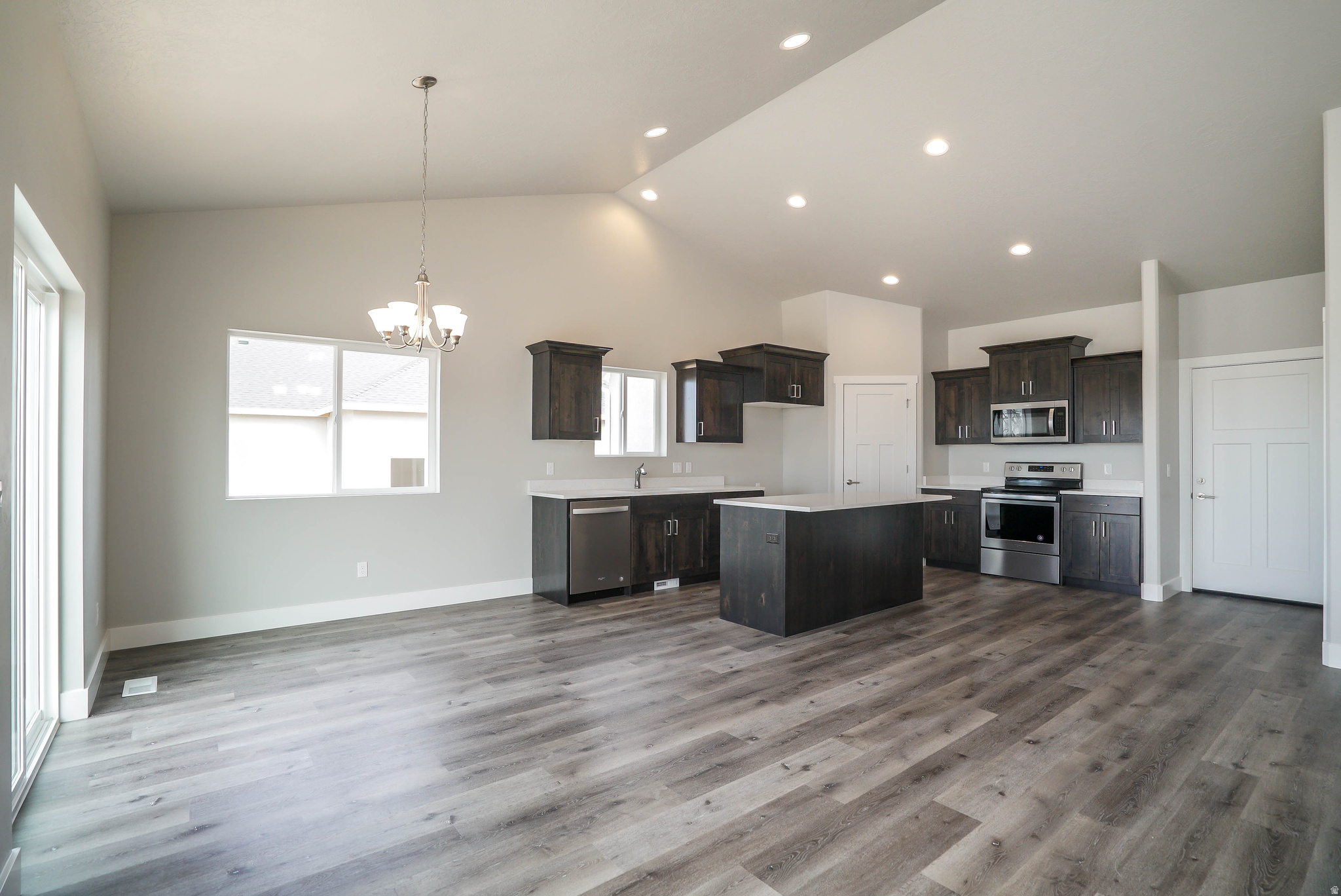 ESTATES AT MAJOR FARMS - Residential