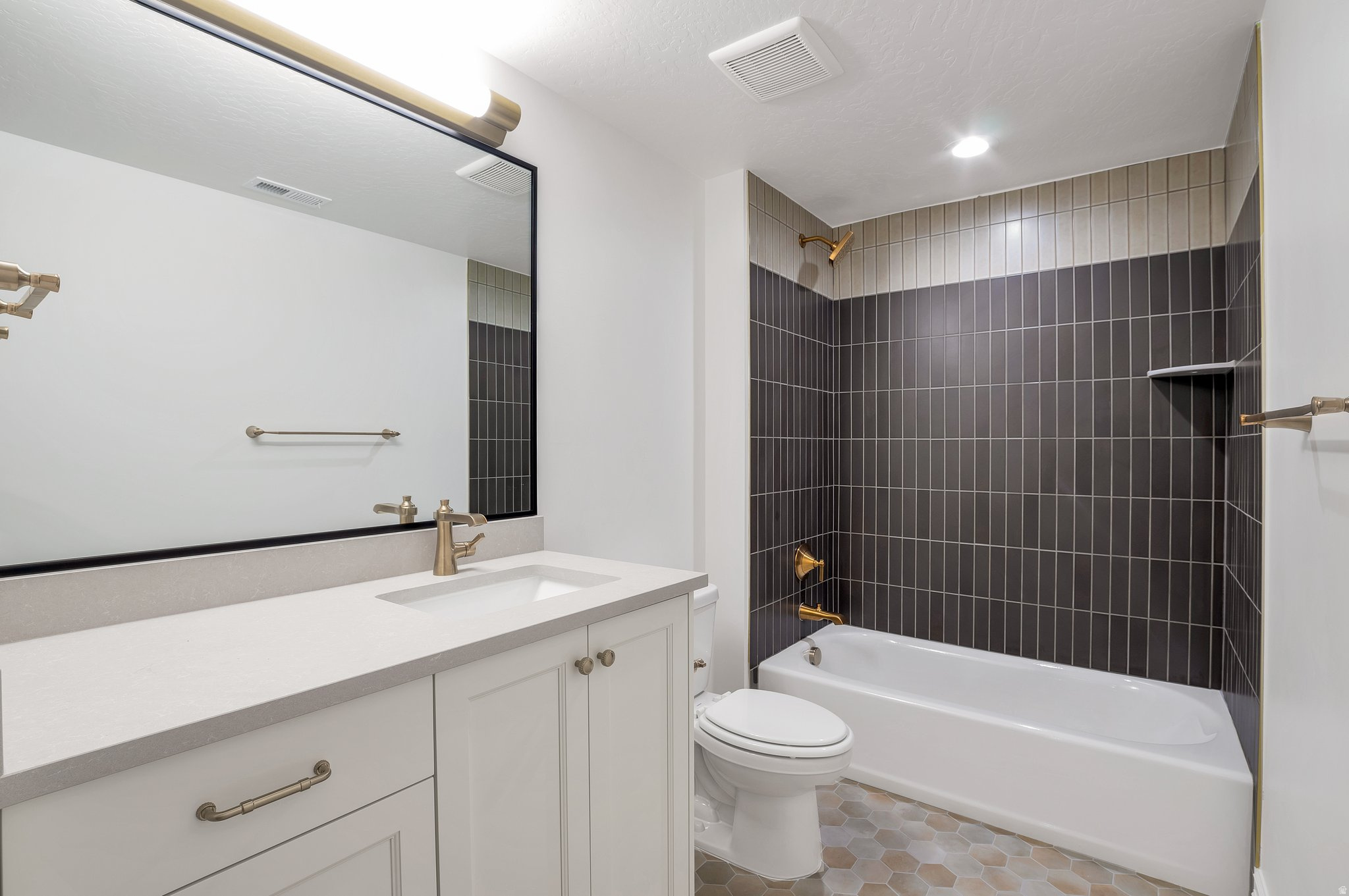 SUMMERHILL LANE - Residential