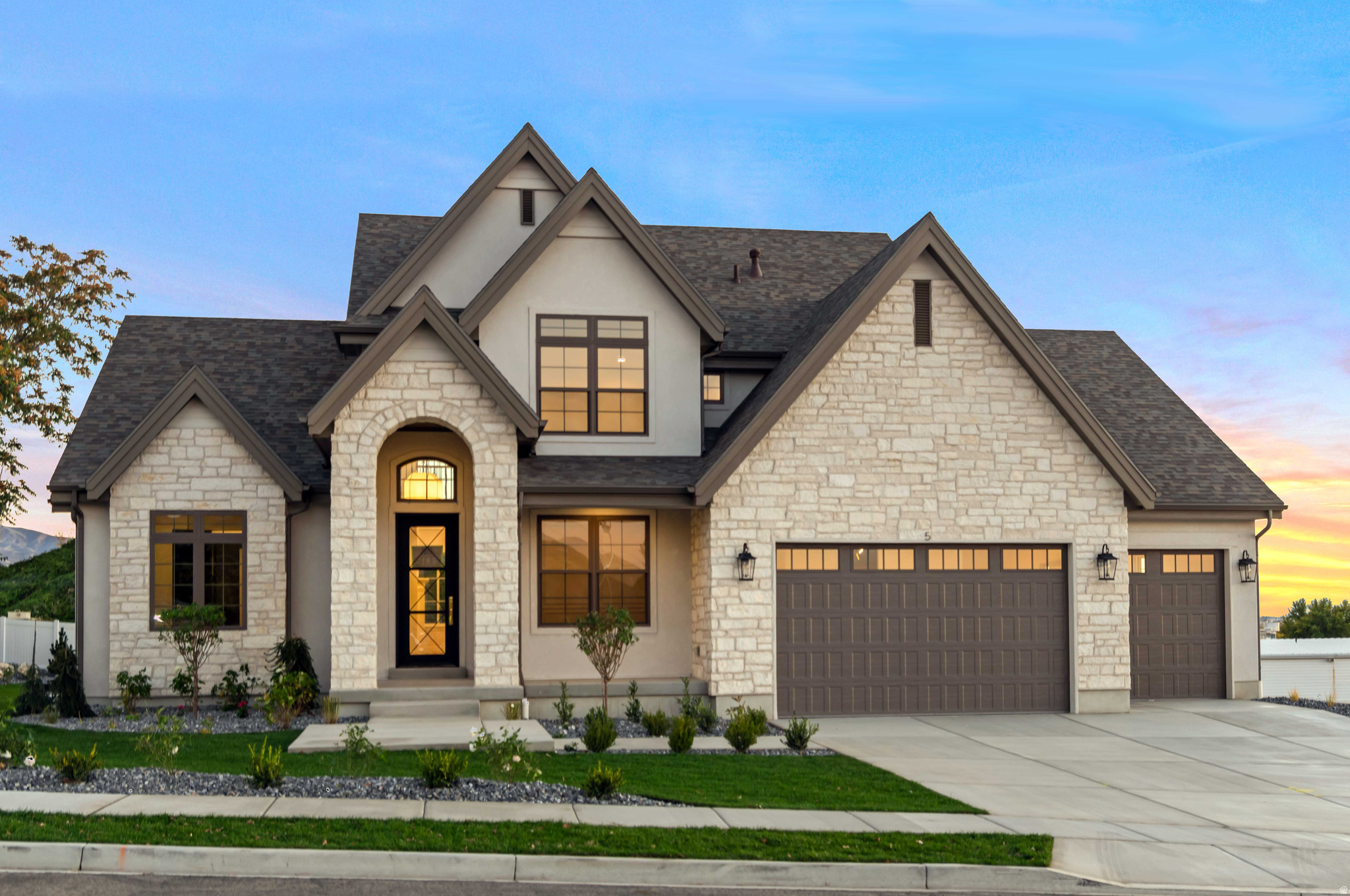 SUMMERHILL LANE - Residential