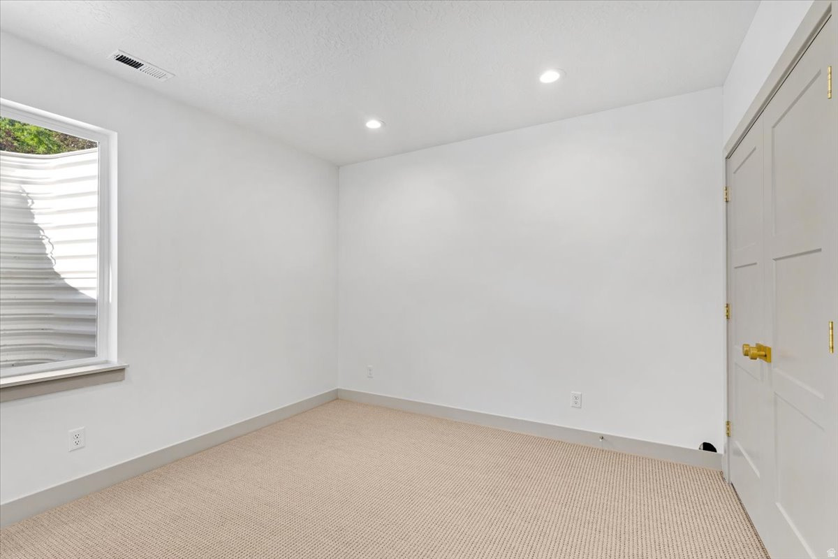 OAKHAVEN PARK - Residential