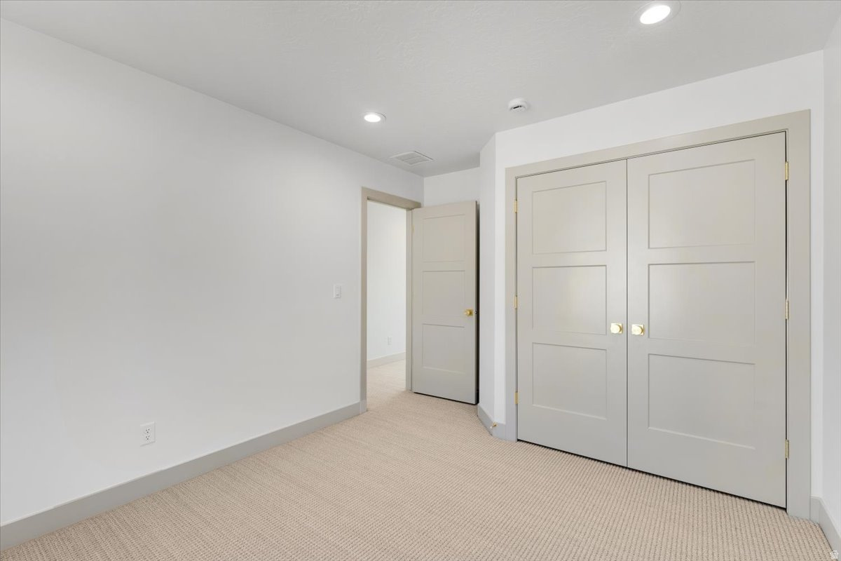 OAKHAVEN PARK - Residential