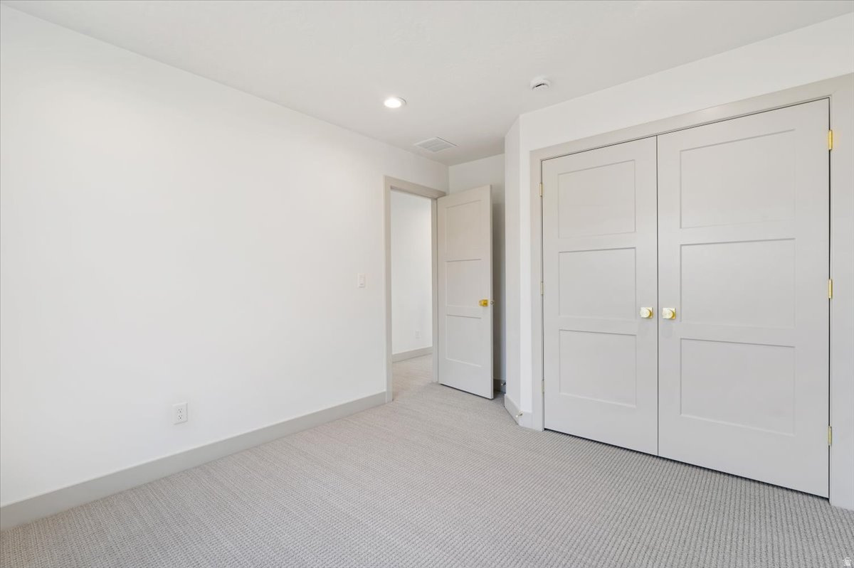 OAKHAVEN PARK - Residential