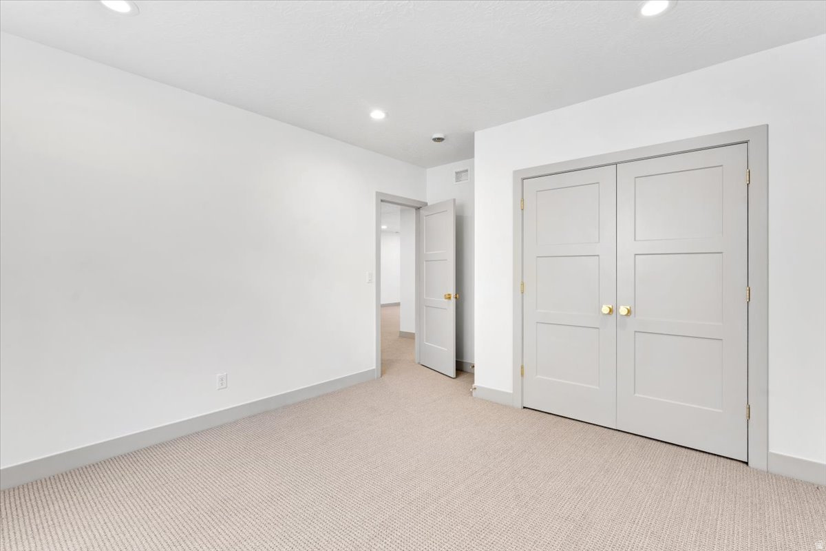 OAKHAVEN PARK - Residential