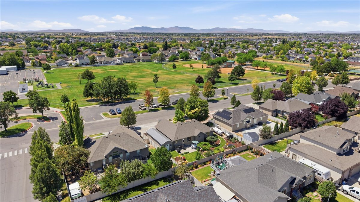 WAYMENT ACRES - Residential