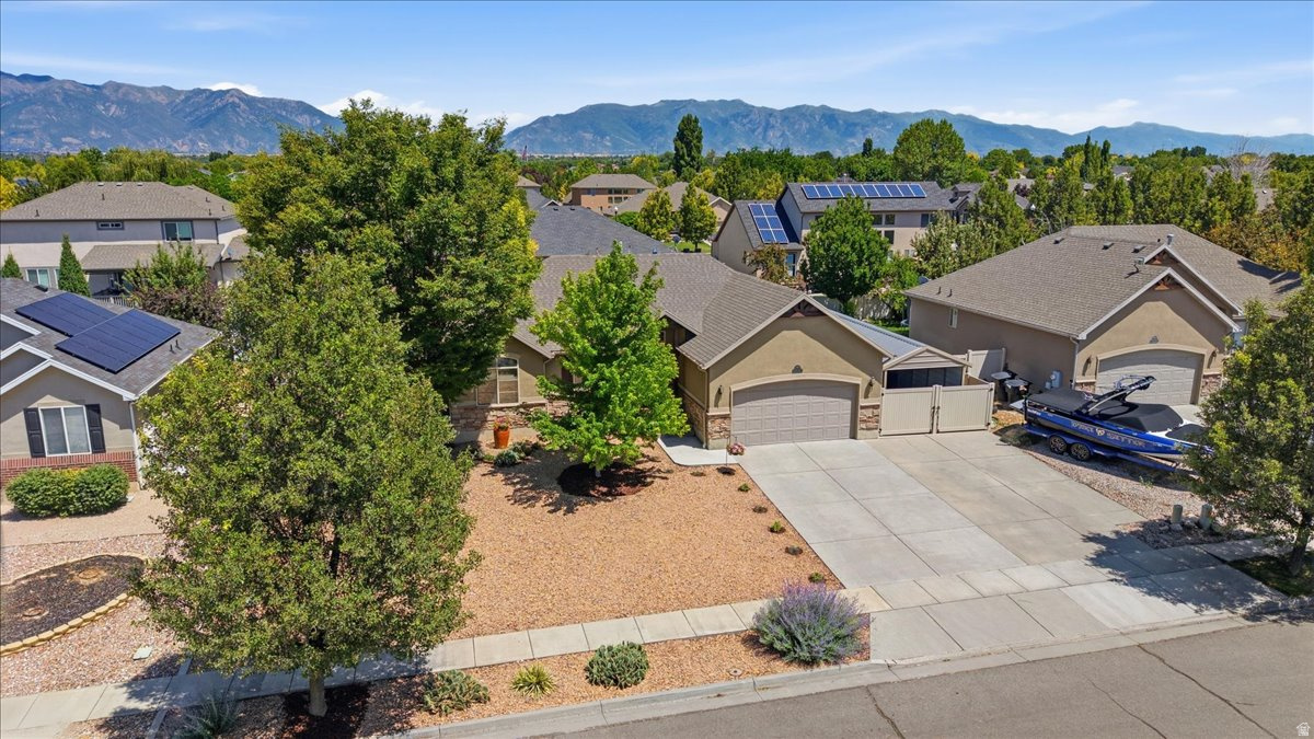 WAYMENT ACRES - Residential