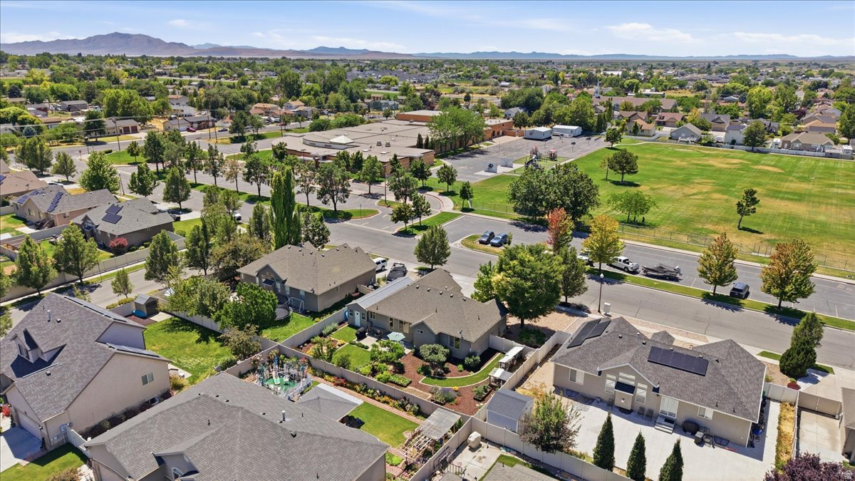 WAYMENT ACRES - Residential
