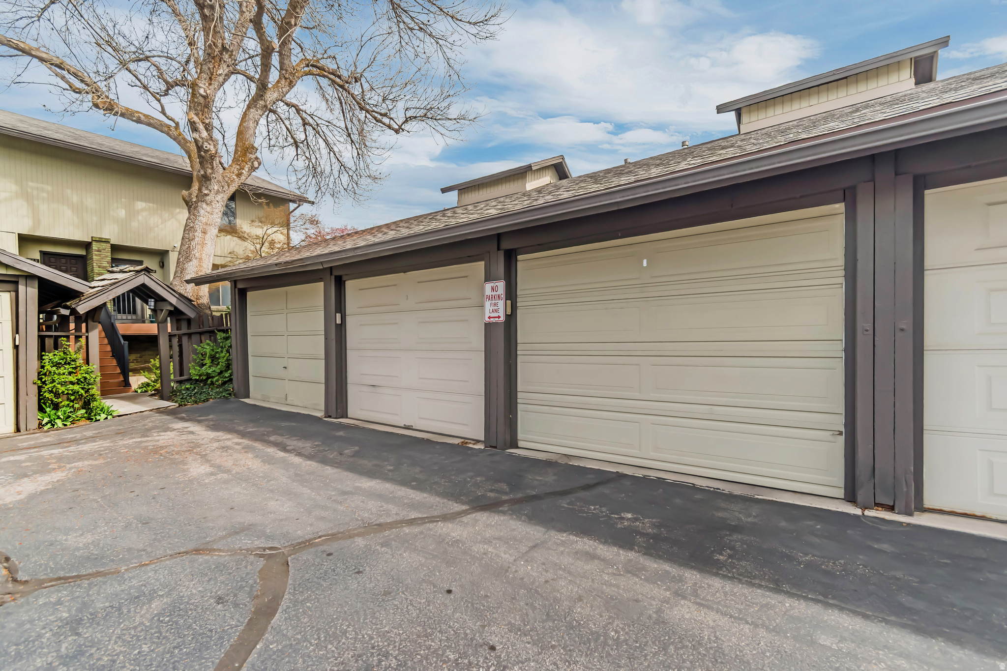 HIDDEN LAKE CONDO - Residential