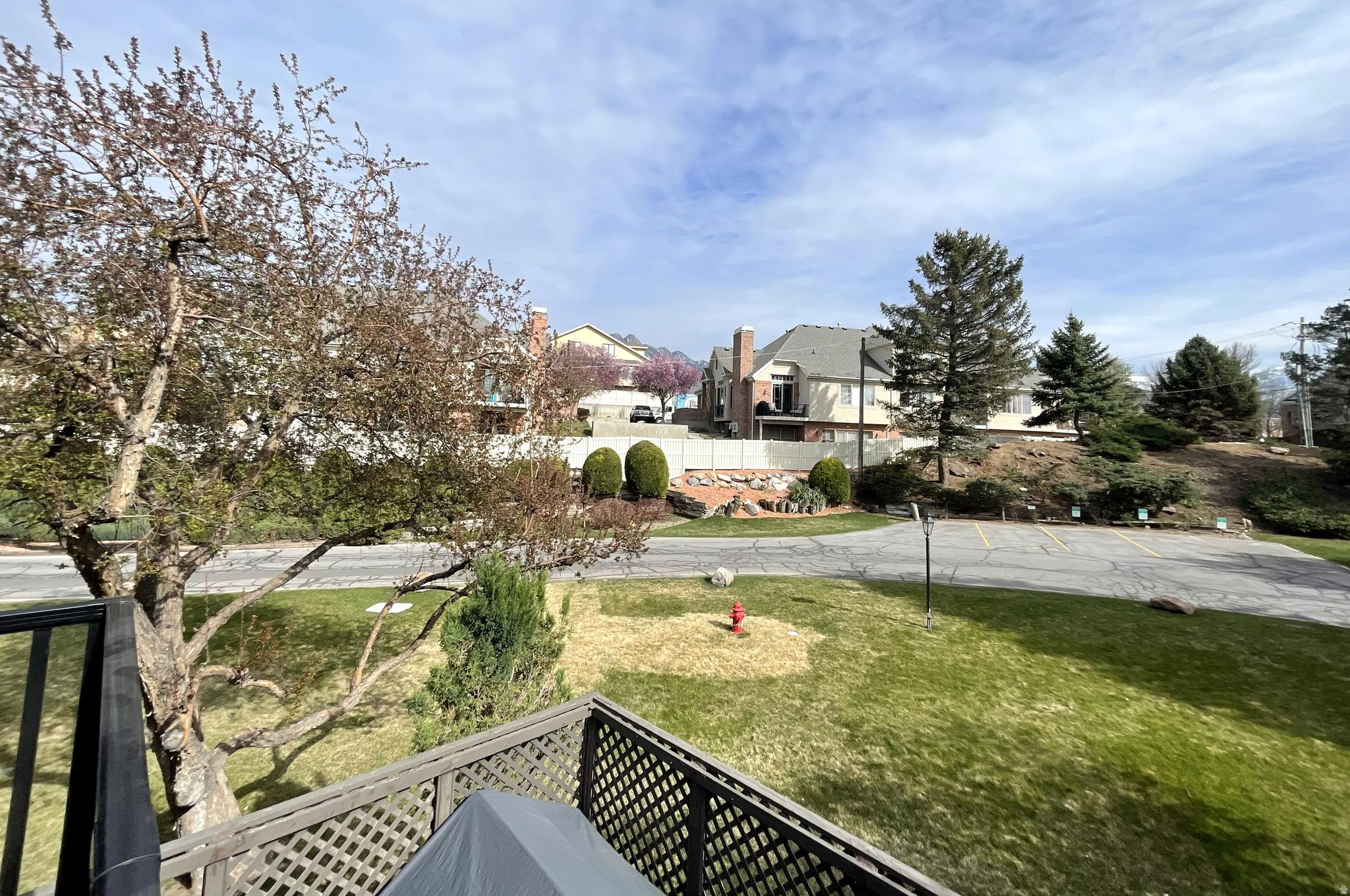 HIDDEN LAKE CONDO - Residential