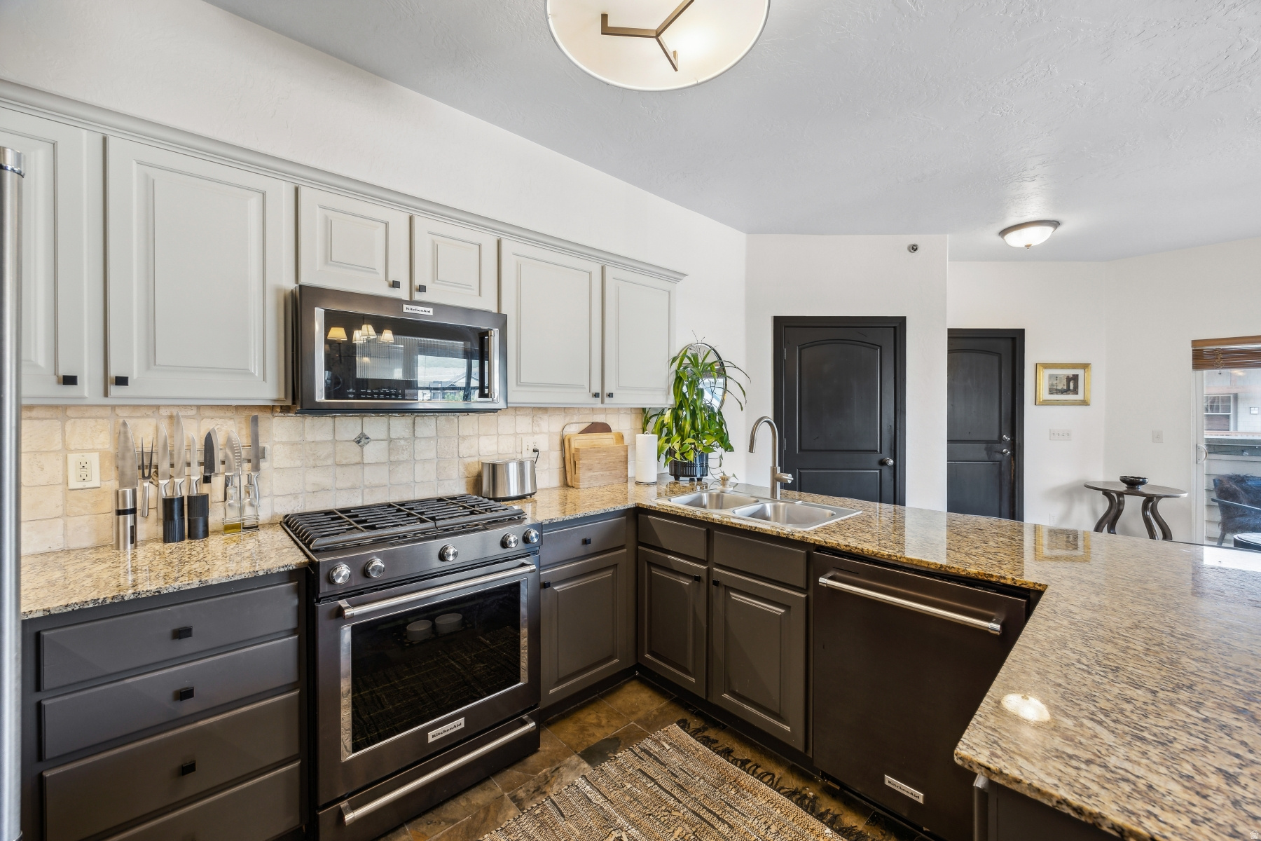 FOX POINT AT REDSTONE - Residential