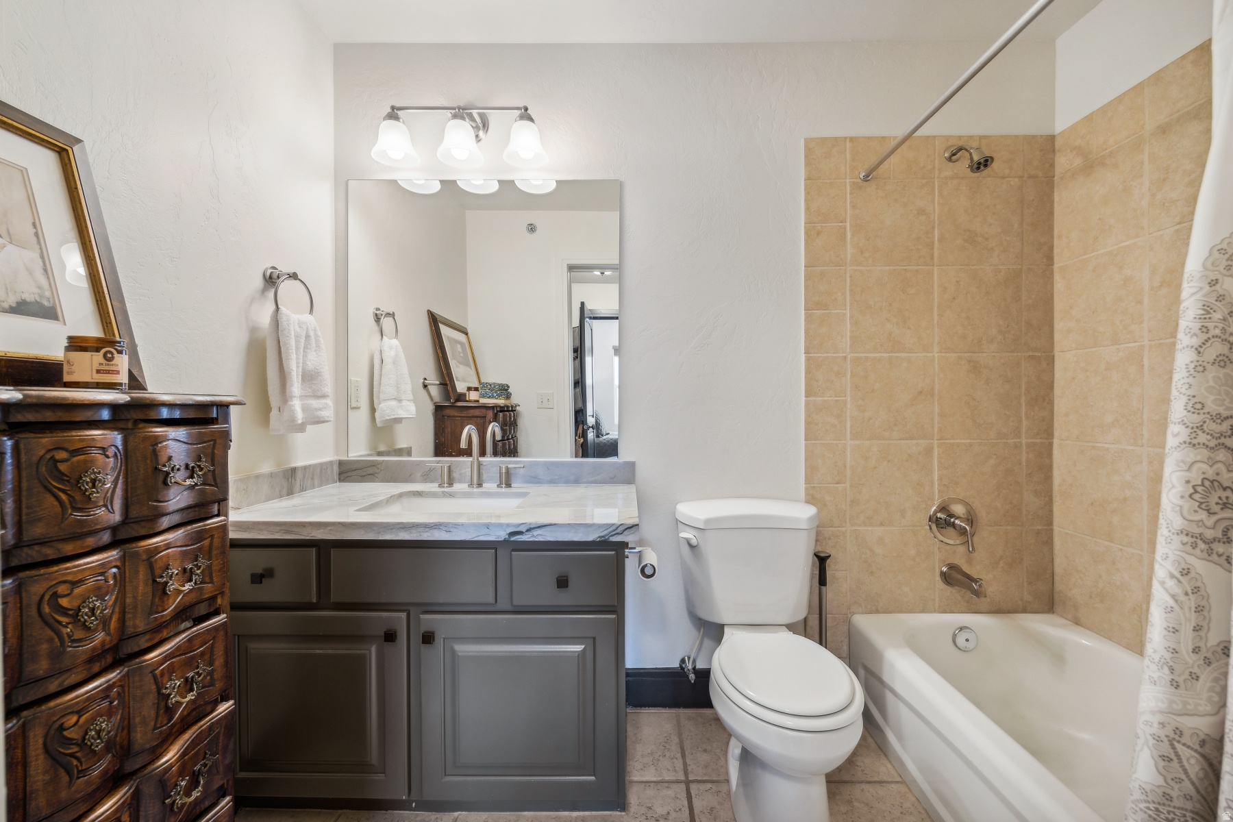 FOX POINT AT REDSTONE - Residential