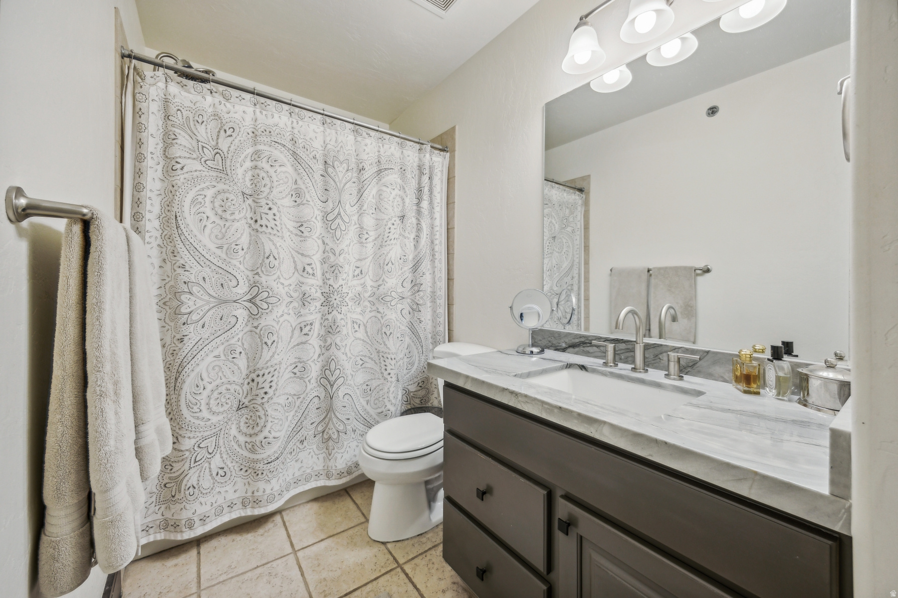 FOX POINT AT REDSTONE - Residential