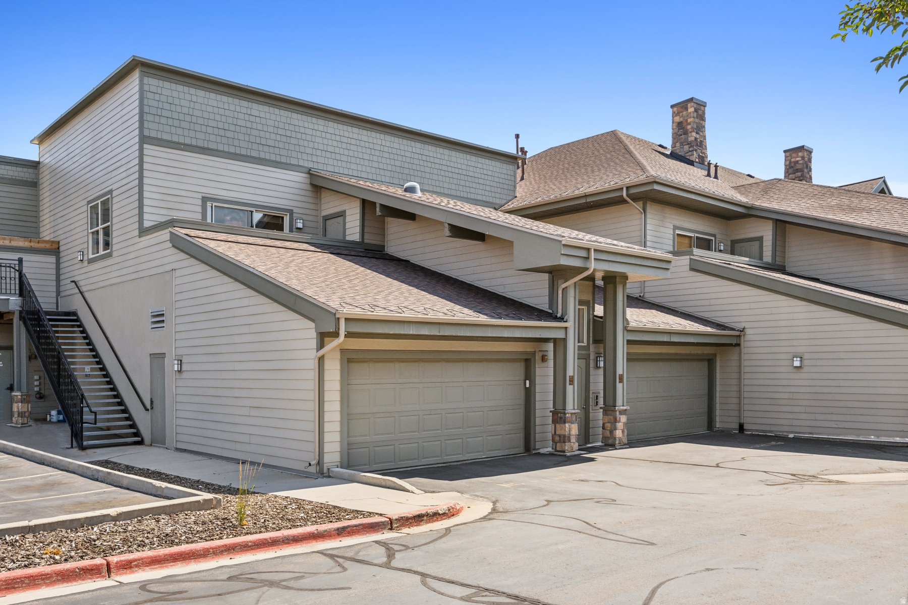 FOX POINT AT REDSTONE - Residential
