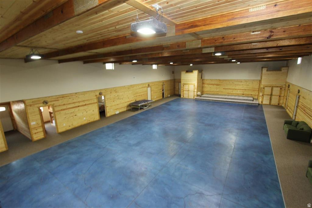 INDIAN HILLS - Residential