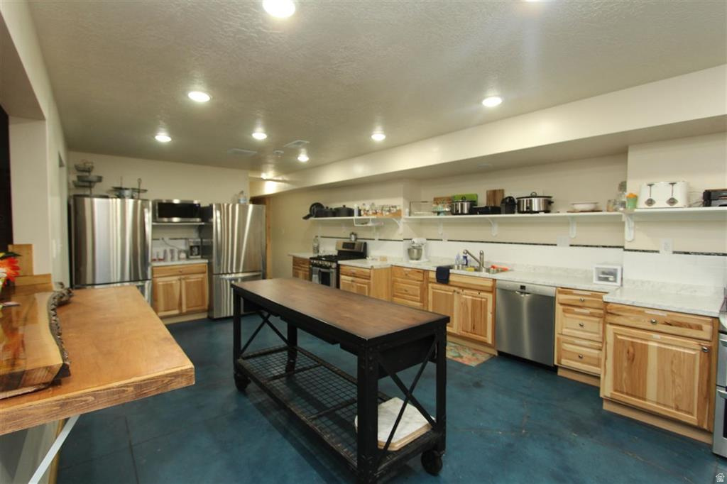 INDIAN HILLS - Residential