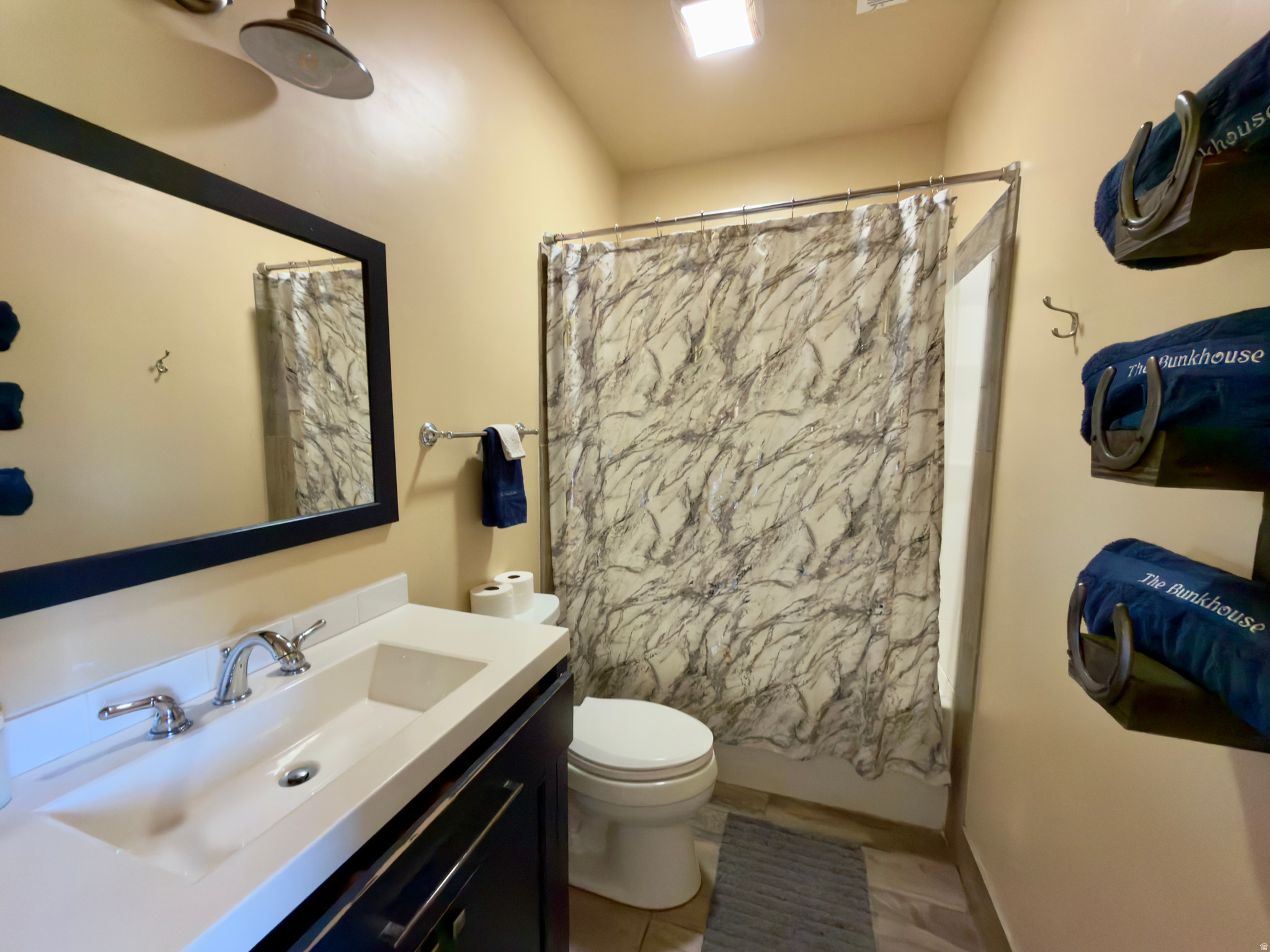 INDIAN HILLS - Residential