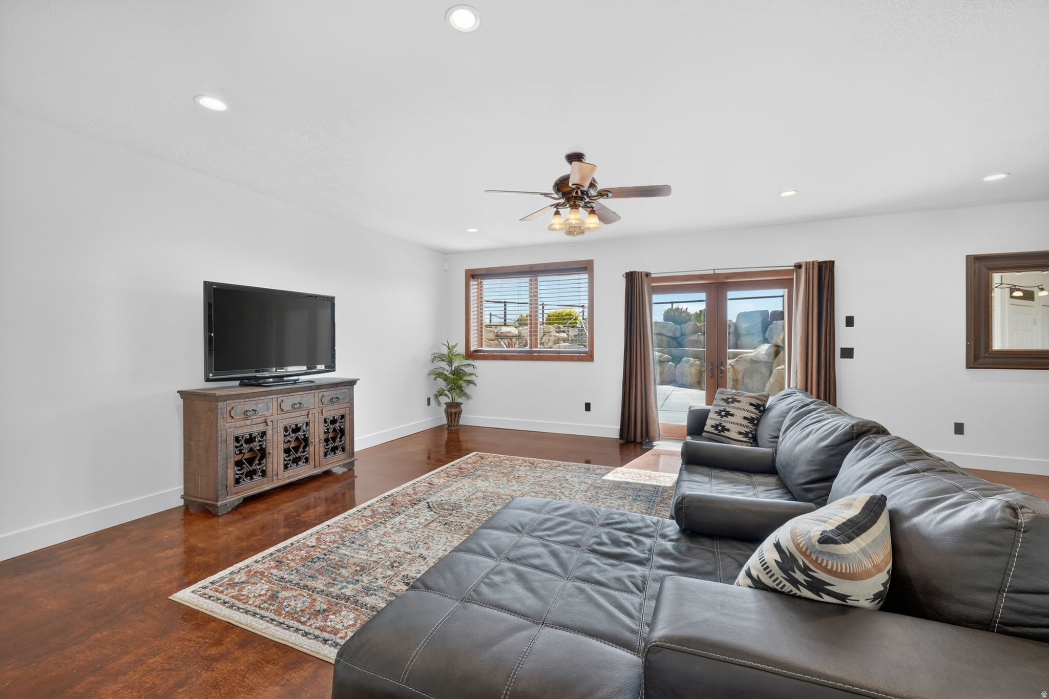CEDAR PASS RANCH - Residential