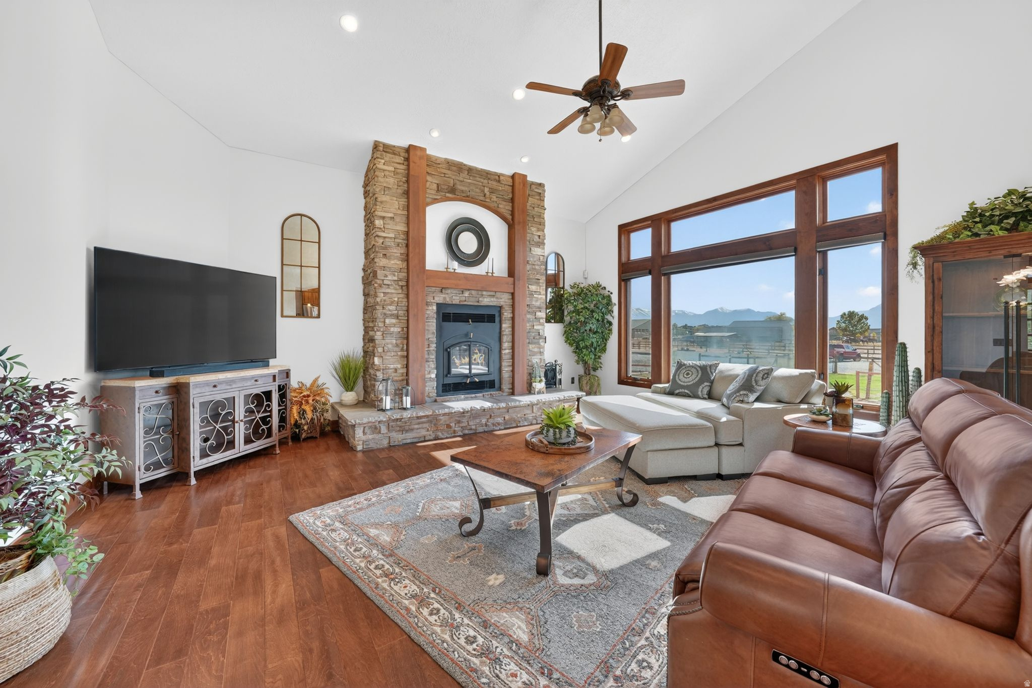 CEDAR PASS RANCH - Residential
