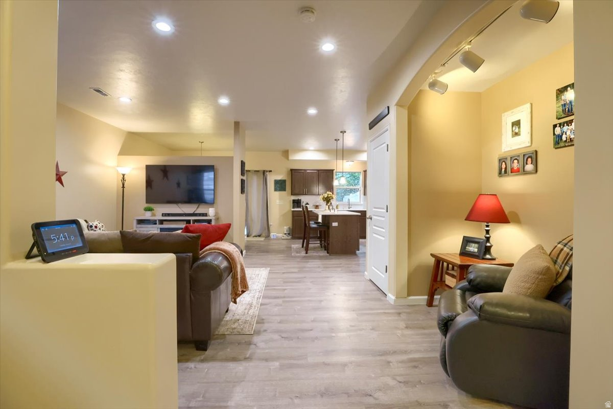 STONEGATE TOWNHOMES - Residential