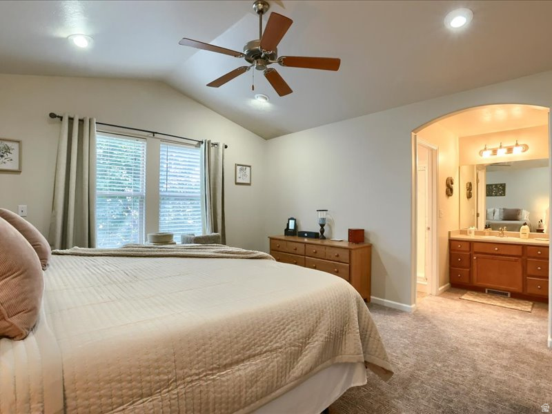 STONEGATE TOWNHOMES - Residential