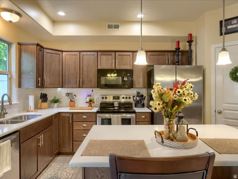 STONEGATE TOWNHOMES - Residential
