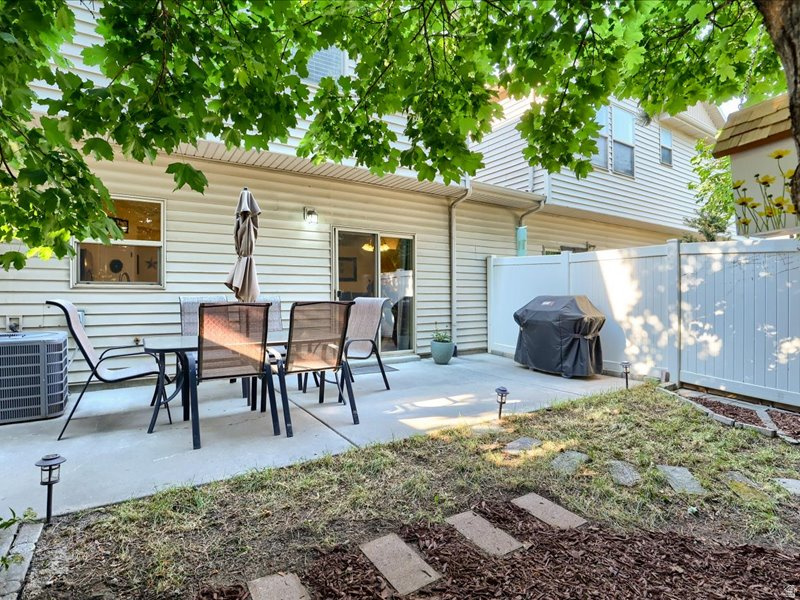 STONEGATE TOWNHOMES - Residential