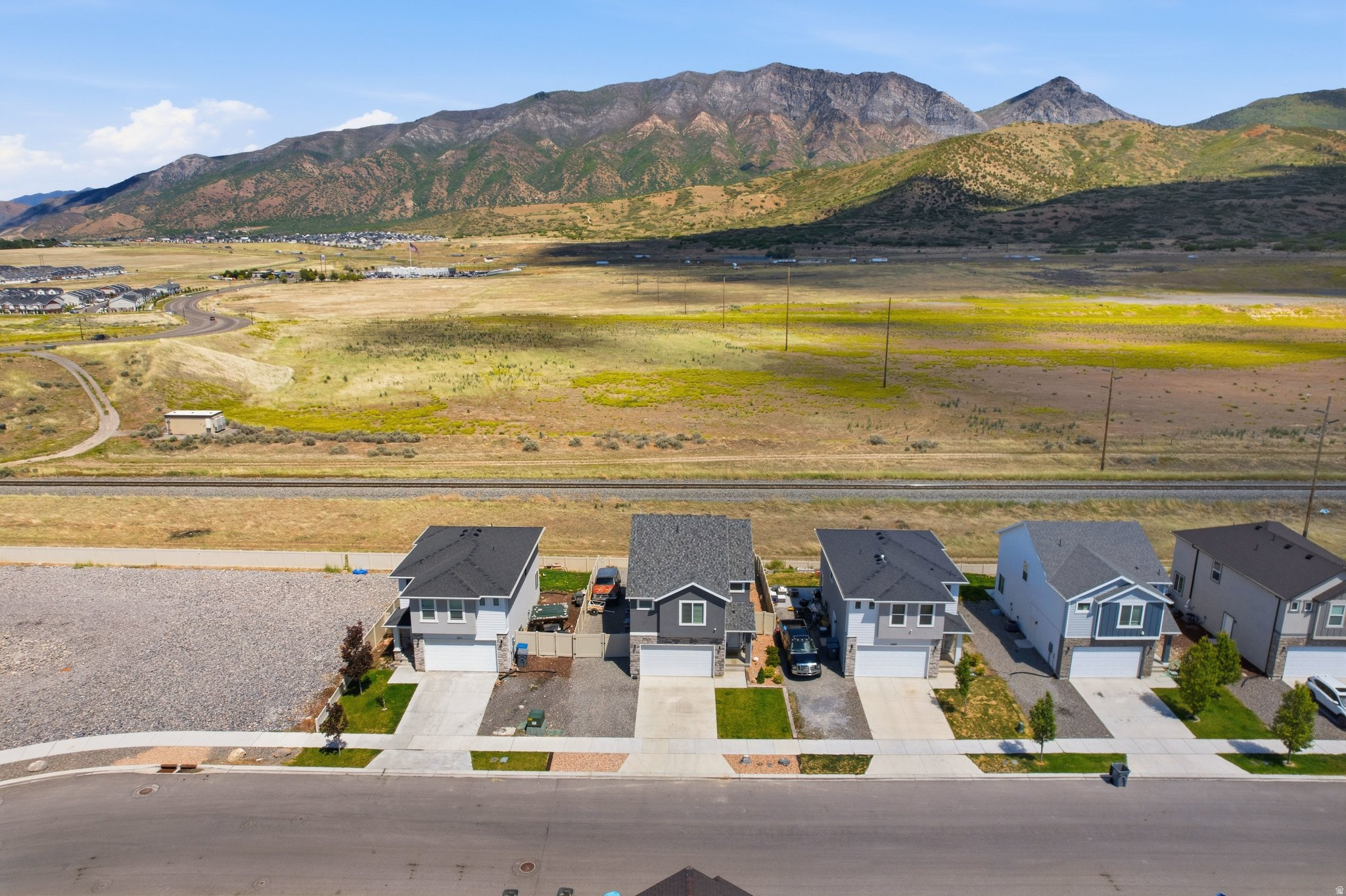 THE HILLS @ SUMMIT RIDGE - Residential