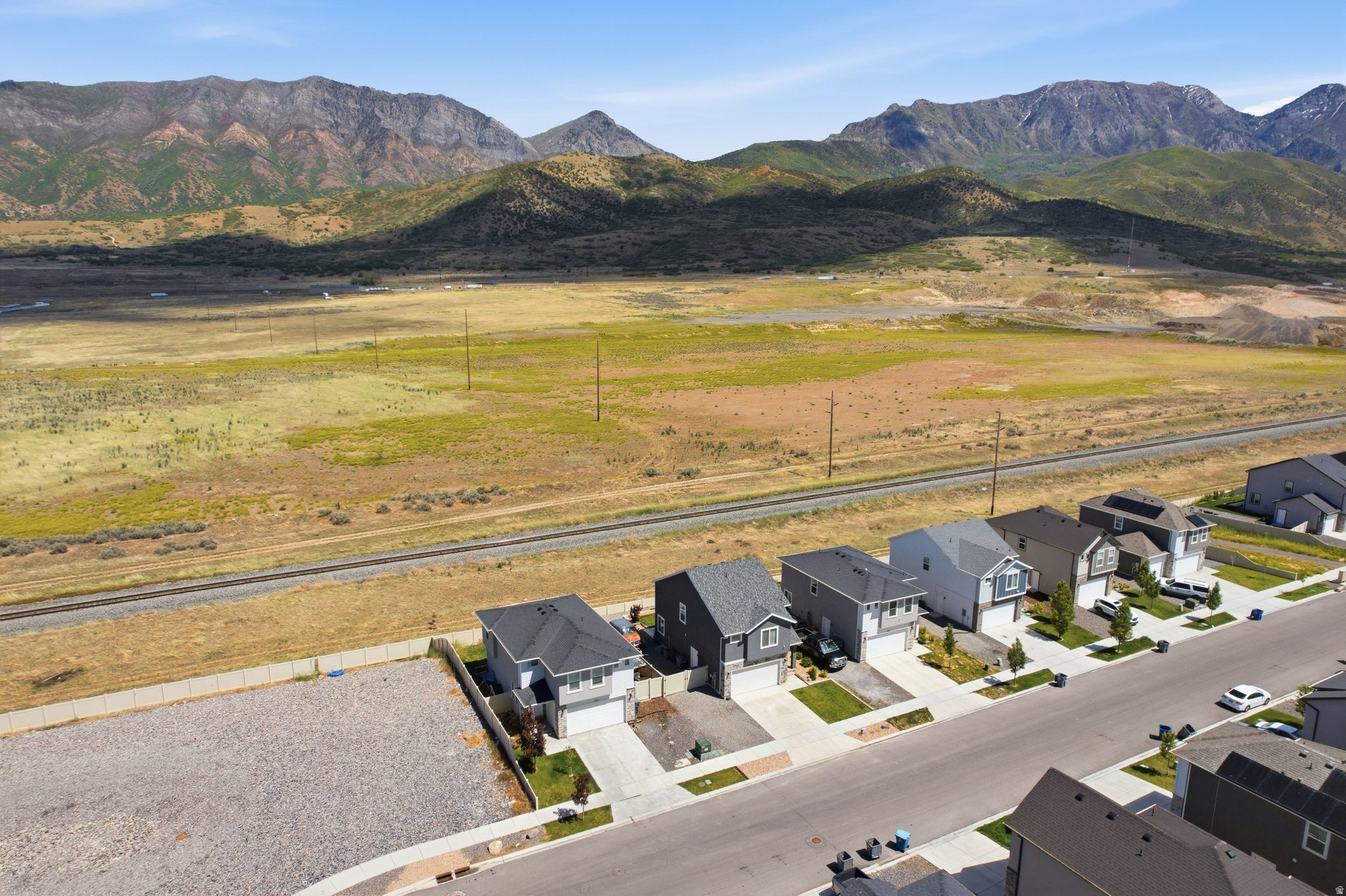 THE HILLS @ SUMMIT RIDGE - Residential