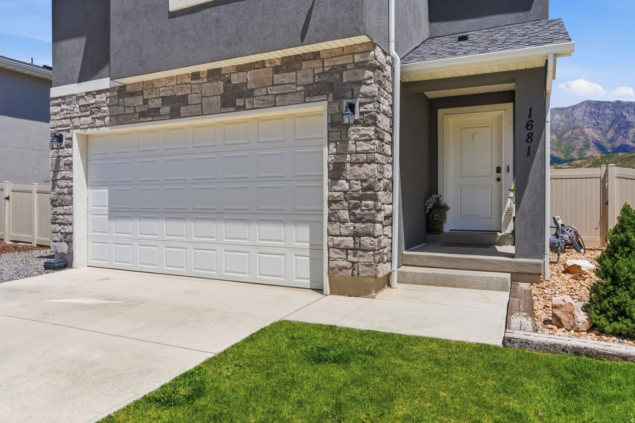 THE HILLS @ SUMMIT RIDGE - Residential